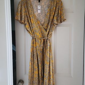 Lane Bryant, Sunny Yellow and white flowered dress size 16.